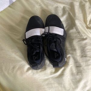 womens basketball shoes